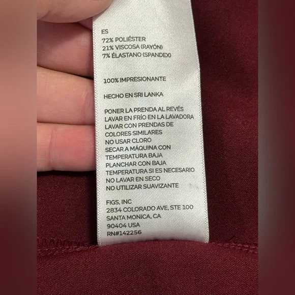 FIGS Catarina Technical Collection Scrub Top Short Sleeve Small Maroon FW1000 - Picture 7 of 7